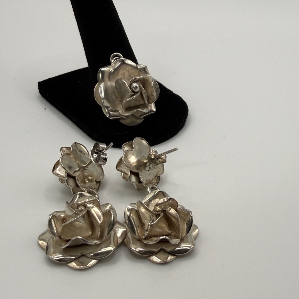 VTG Mexican Sterling Silver Rose Dangling Earrings and Pendant. - Picture 2 of 14